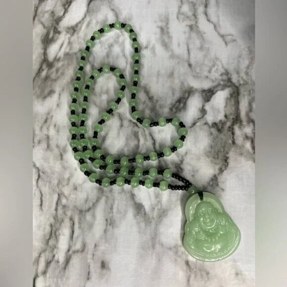JADE light Green Hand Carved Maitreya Buddah Pendant Necklace - Picture 4 of 6